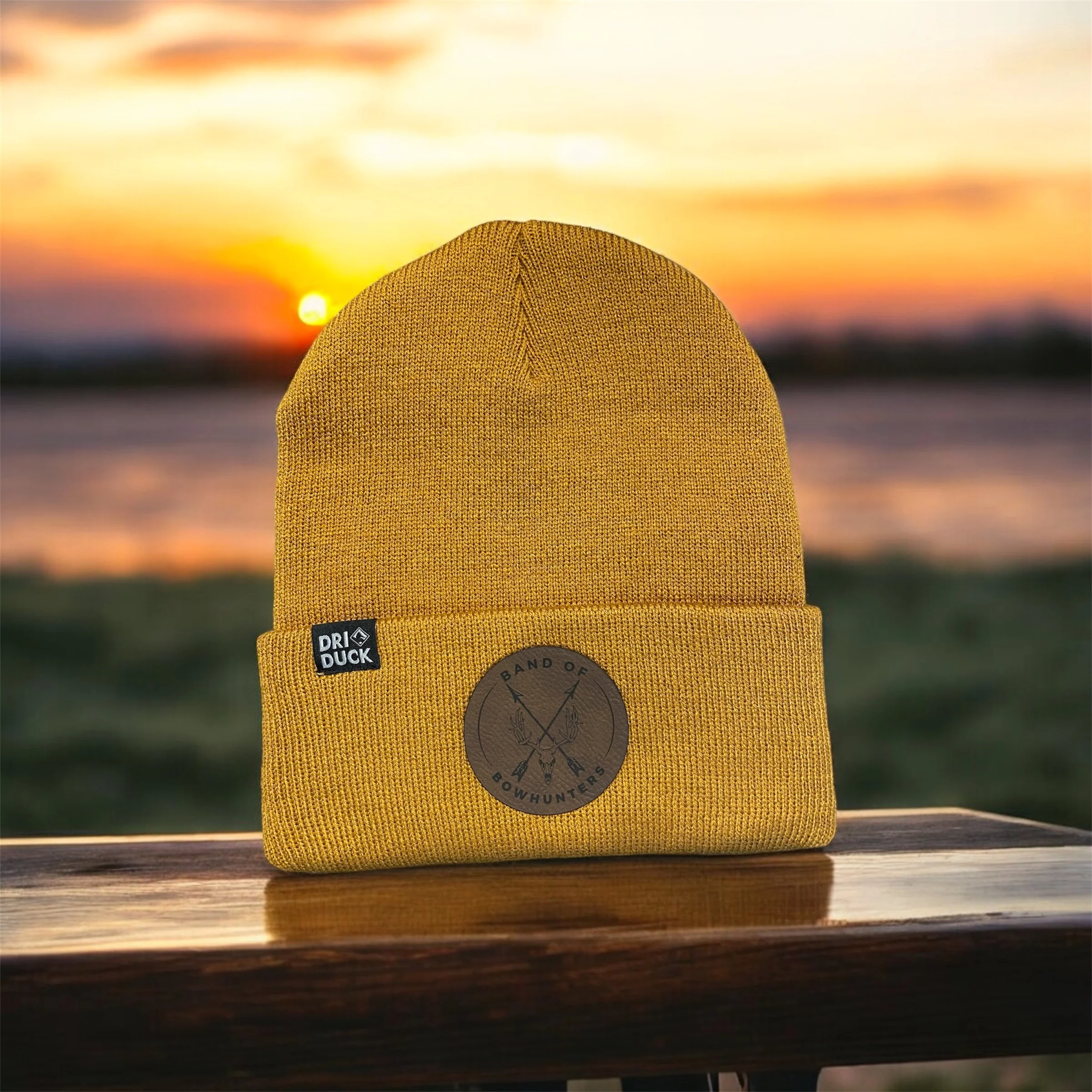 Skull & Arrow leather patch Beanie (tan)